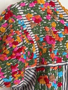 DARLING EMBROIDERED SUMMER DRESS!